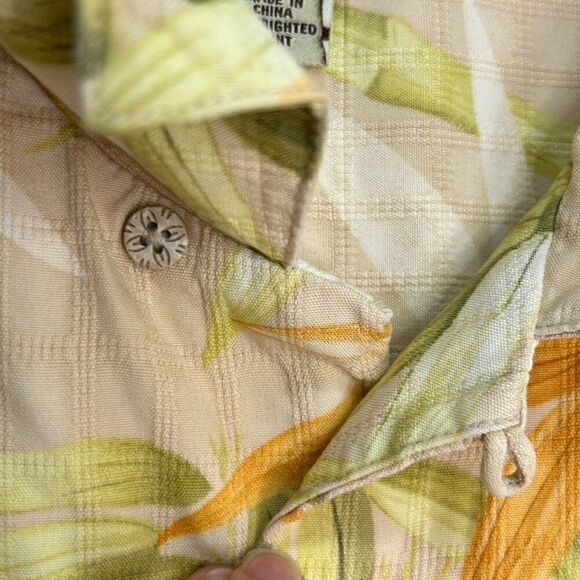 Tommy Bahama - Men's Vintage Hawaiian Floral Silk Short Sleeve Shirt, Size L Tan - Picture 7 of 16